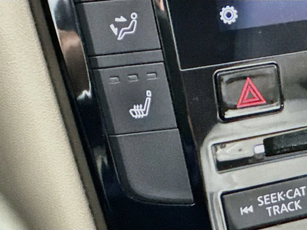 Used 2019 Black INFINITI ESSENTIAL image 25