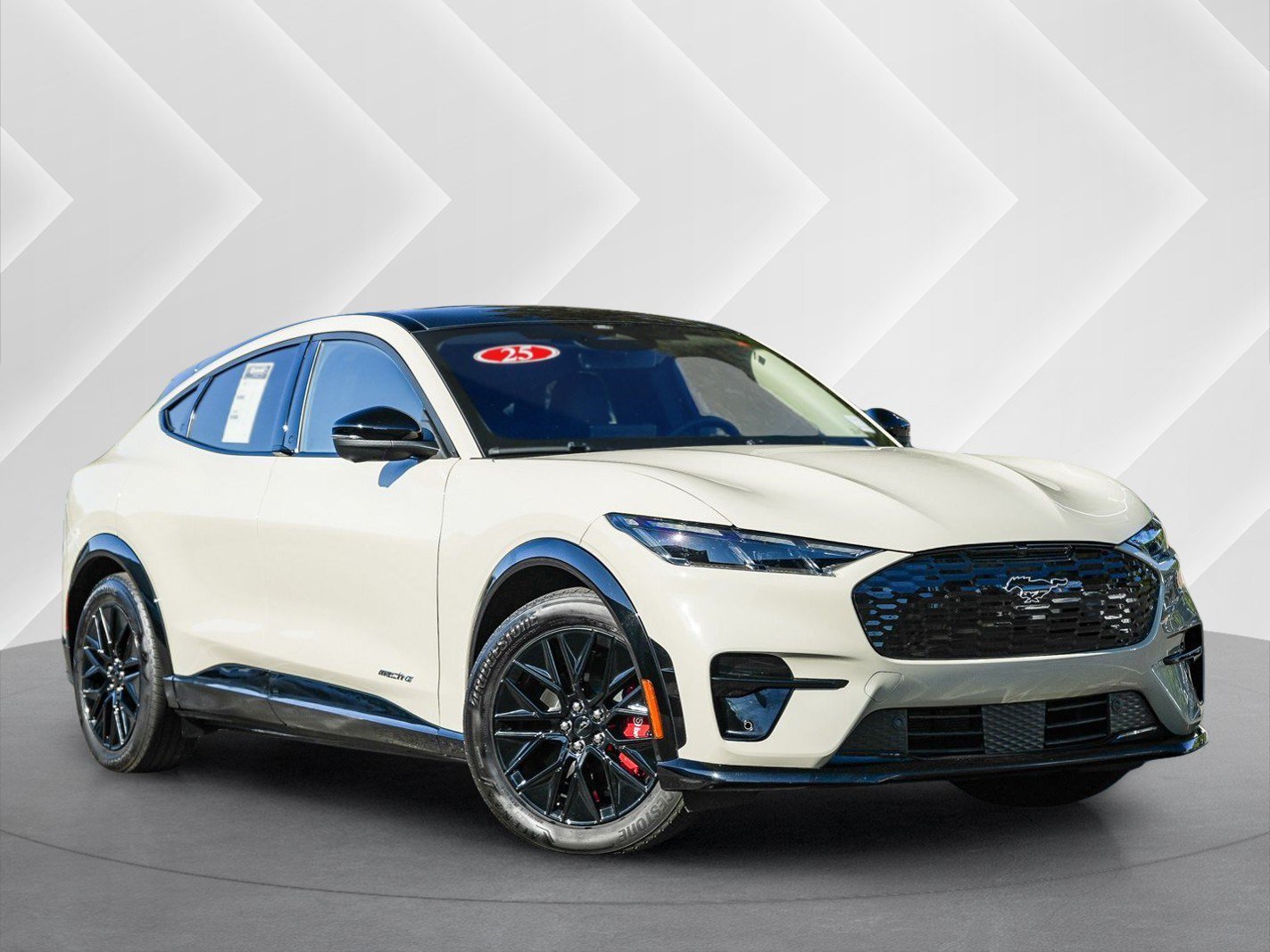 2025 Ford Mustang-Mach-e Premium's photo
