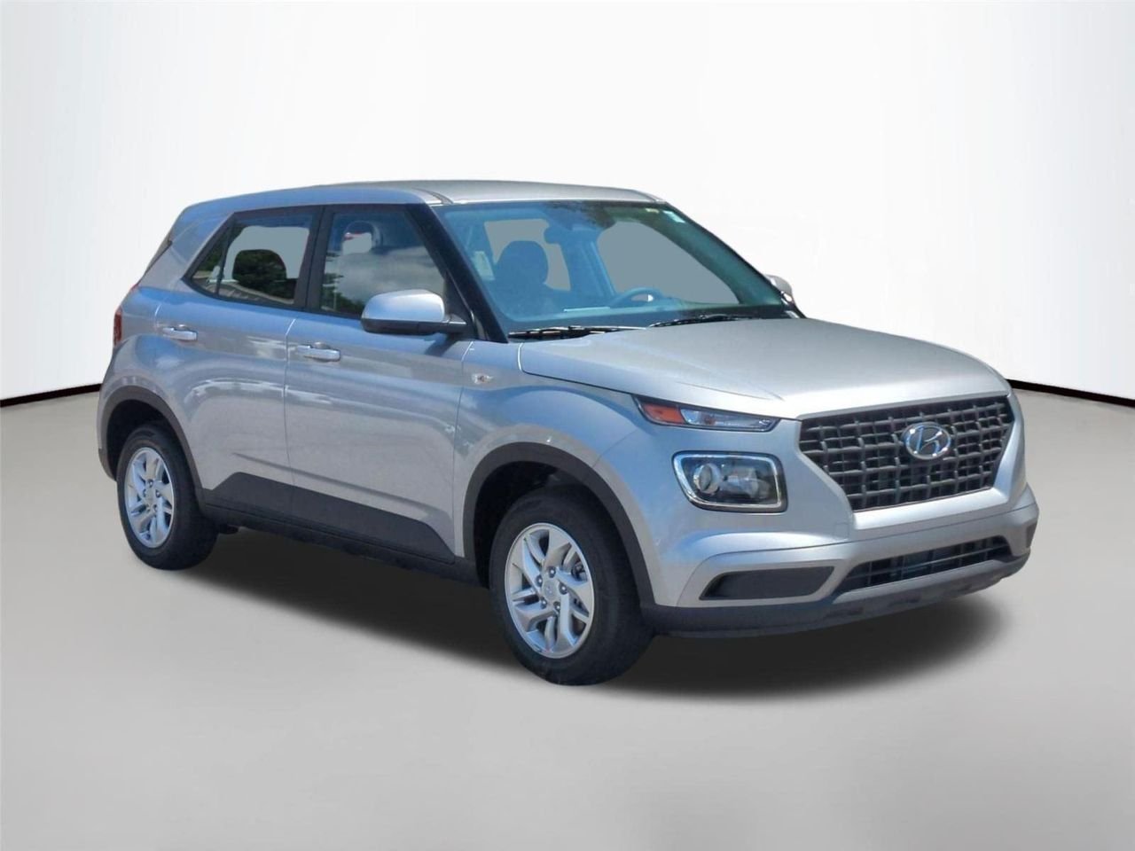 New 2026 Shimmering Silver Hyundai SE image 7
