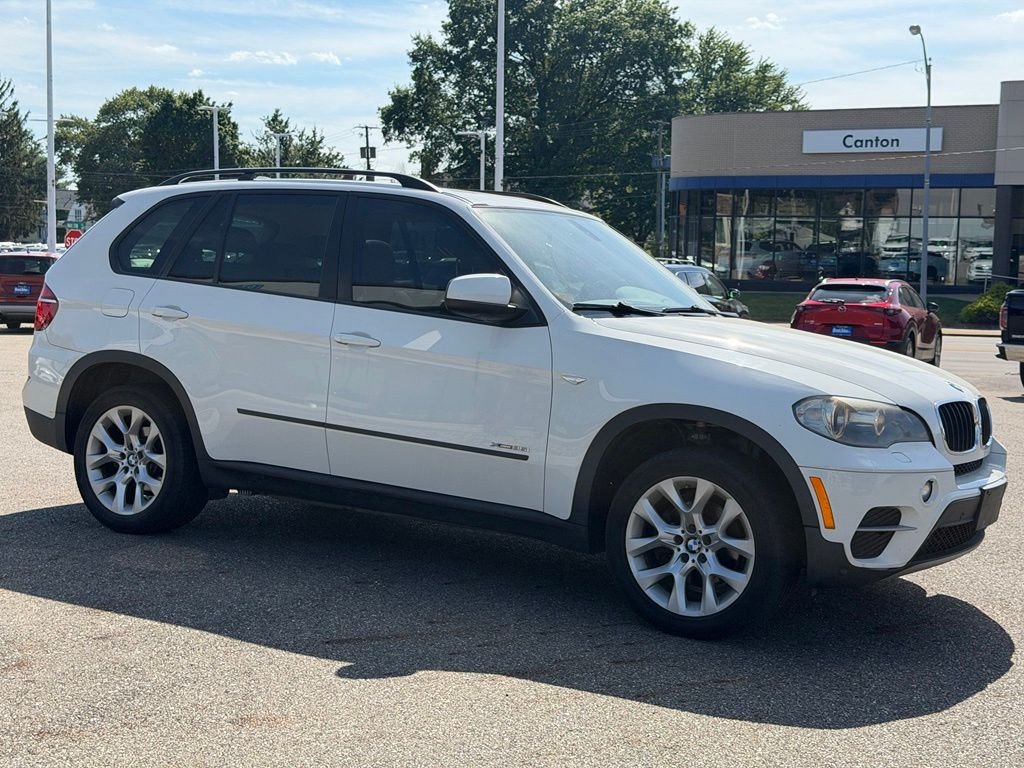Used 2011 White BMW xDrive35i image 26