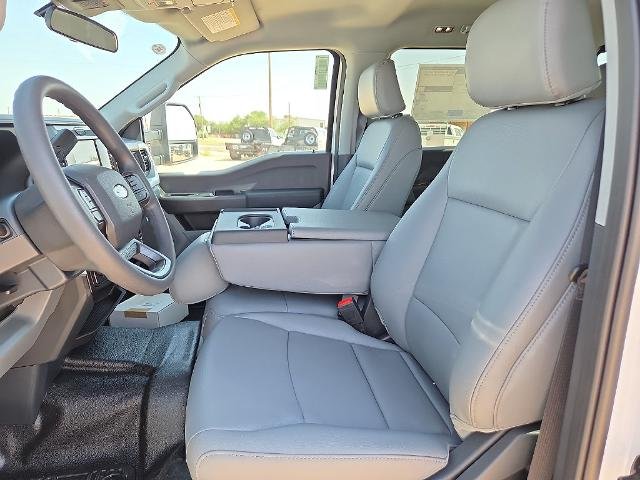 New 2026 Oxford White Ford F-350® XL image 18