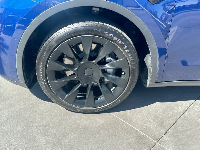 Used 2021 Blue Tesla Standard Range image 32