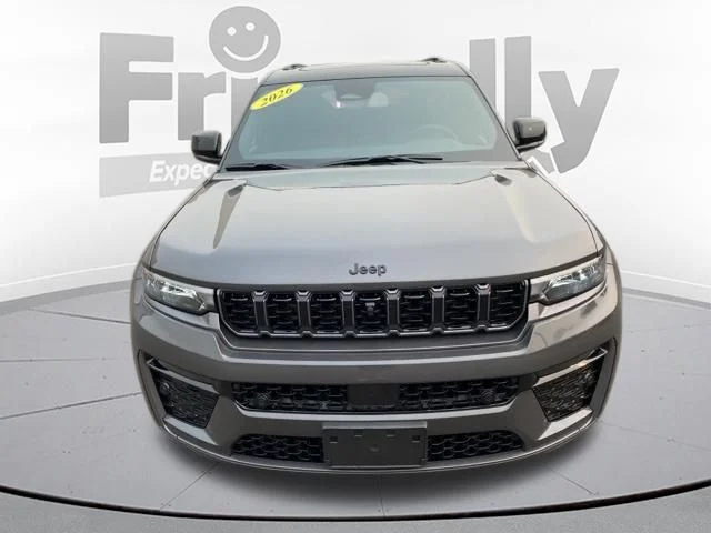 New 2026 Baltic Gray Metallic Clear-Coat Exterior Paint Jeep Limited Reserve image 8