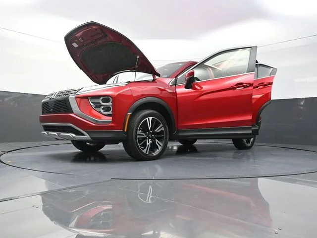 Used 2024  Mitsubishi SE image 34