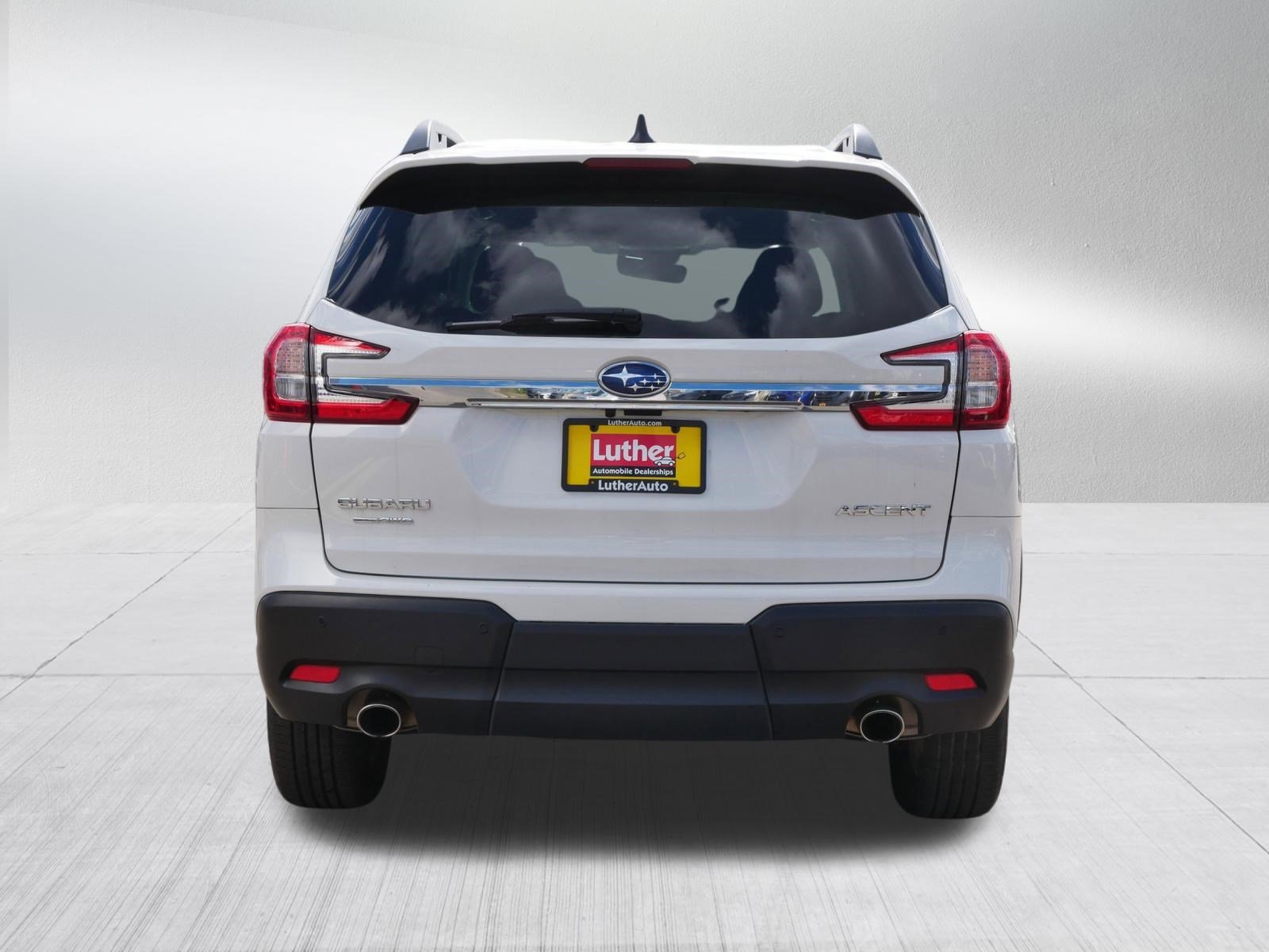 Used 2025 Crystal White Pearl Subaru Premium image 6