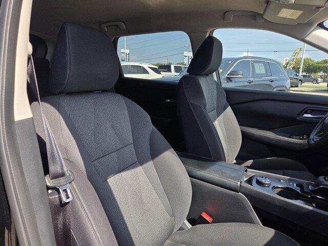 Used 2025 Super Black Nissan SV image 32