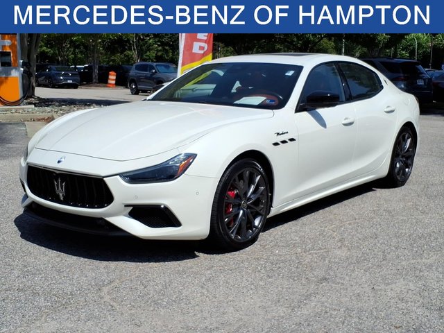 2022 Maserati Ghibli Modena