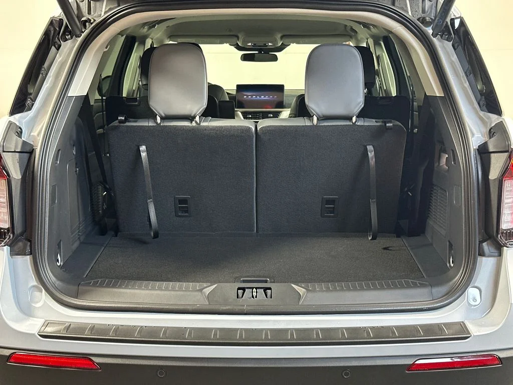 2026 Ford Explorer Active - Photo 9