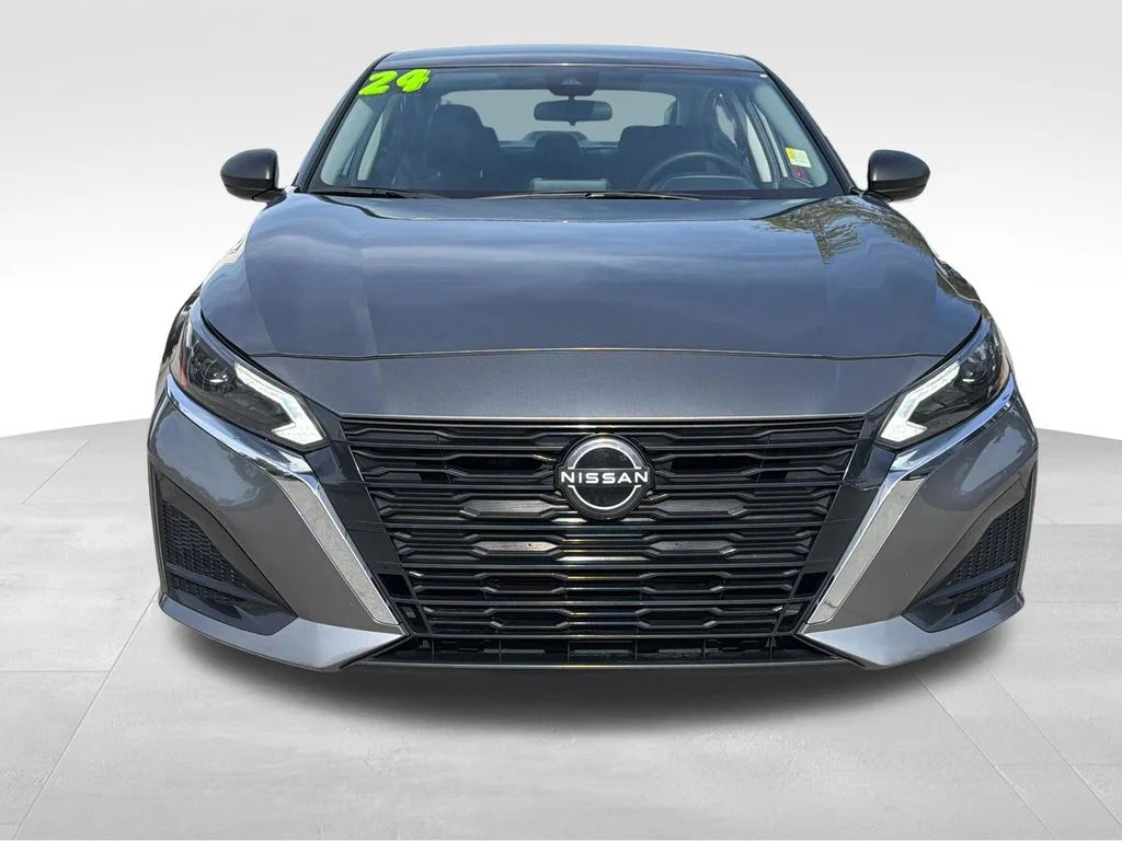 2024 Nissan Altima SV - Photo 2