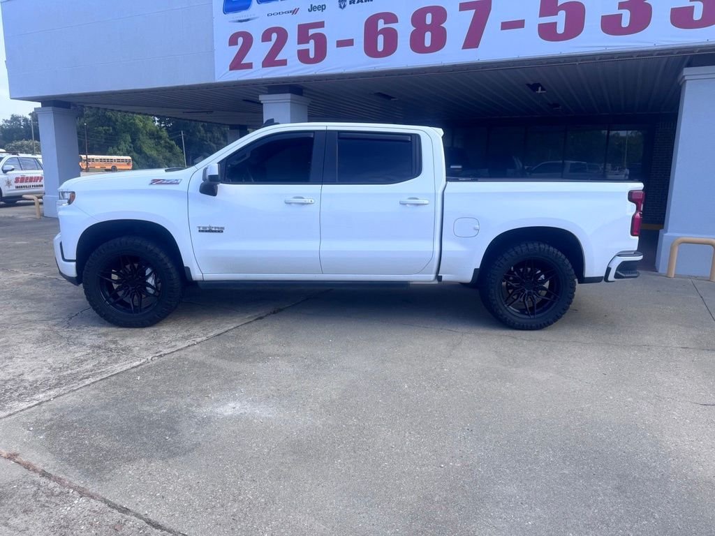 Used 2021 White Chevrolet RST image 2