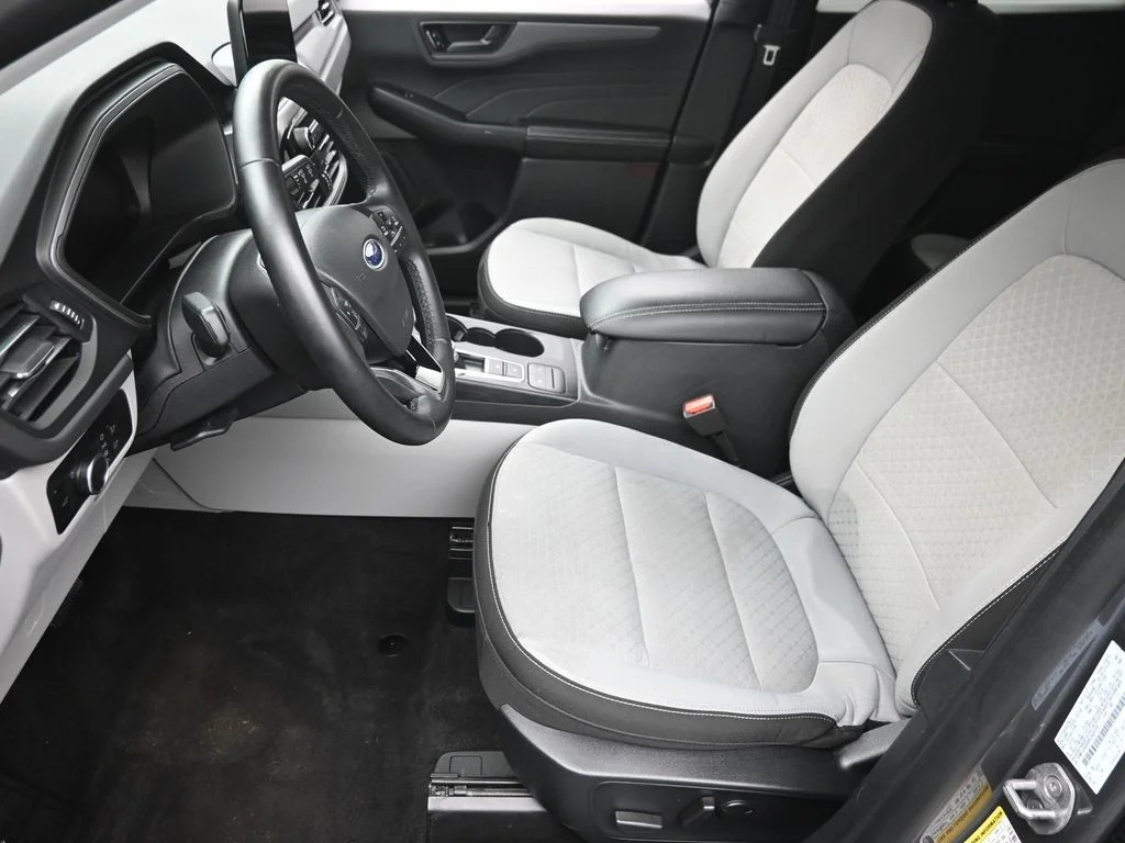 Used 2024 Gray Ford Active image 18