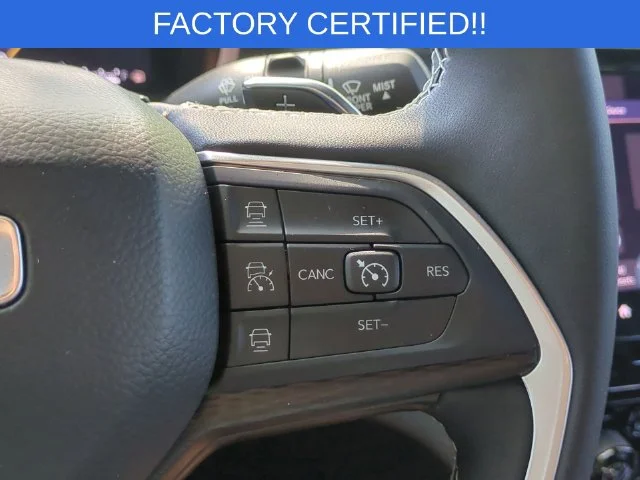 Used 2024 White Jeep Laredo image 21