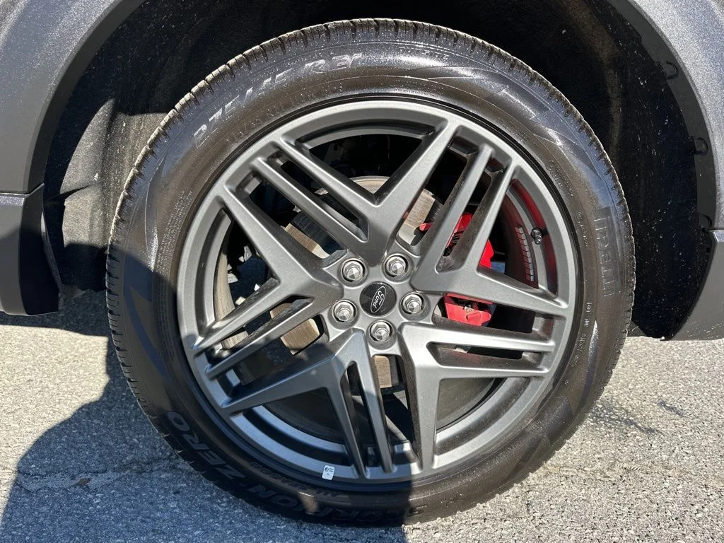 Used 2025 Gray Ford ST-Line image 33