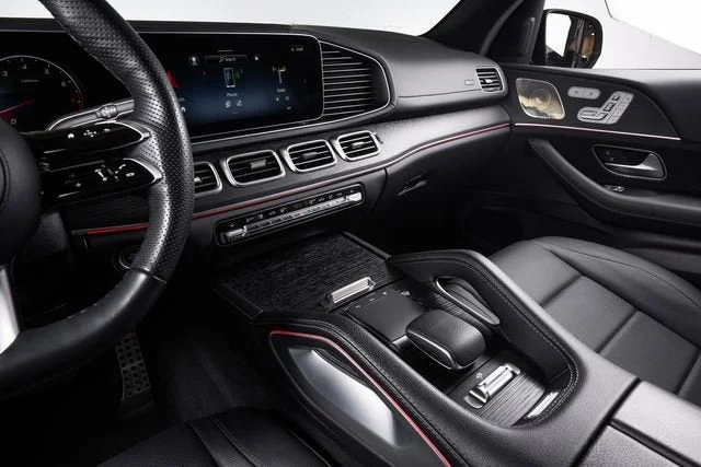 Used 2025 Obsidian Black Metallic Mercedes-Benz GLS 450 image 30