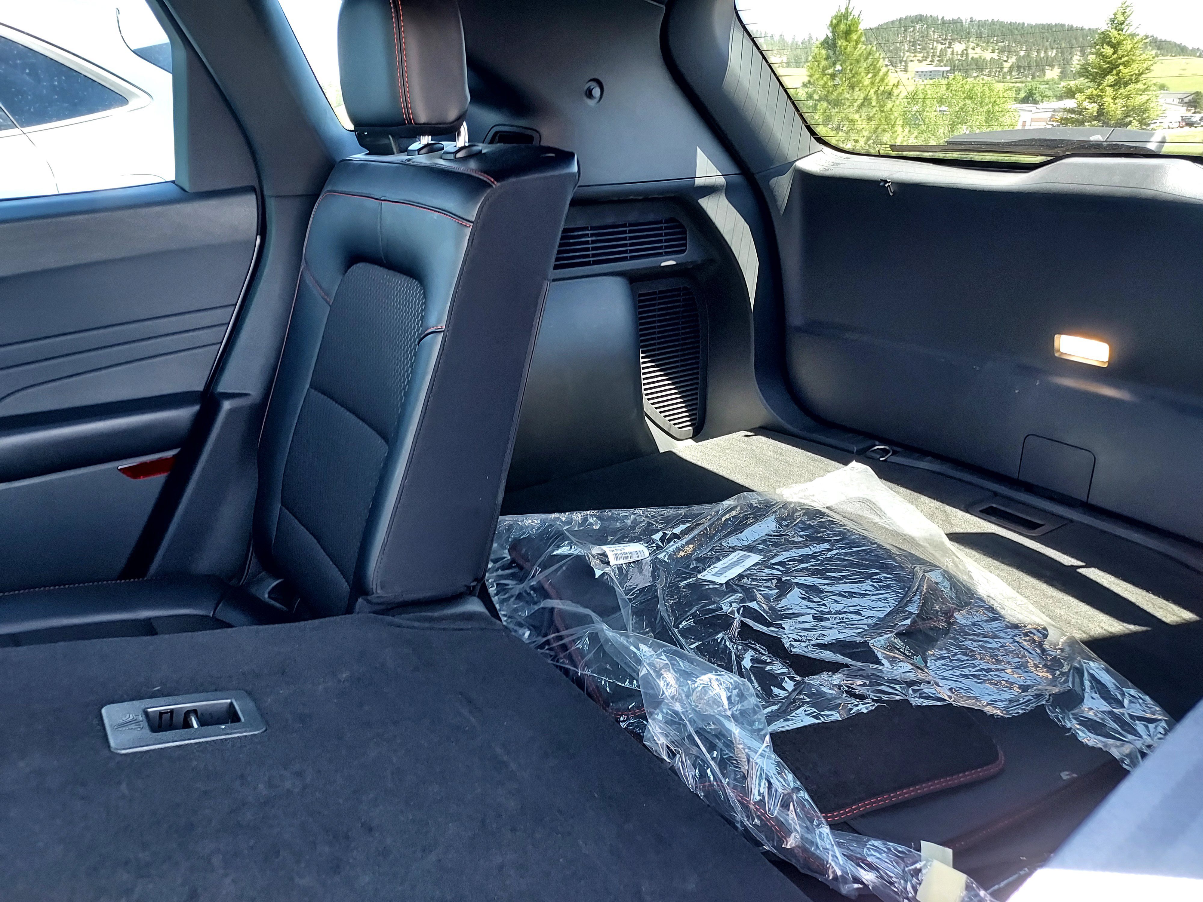 Used 2023 CARBONIZED GRAY Ford ST-Line image 17