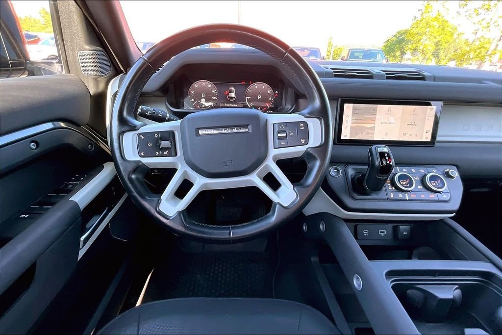 Used 2023 Gray Land Rover X-Dynamic SE image 5
