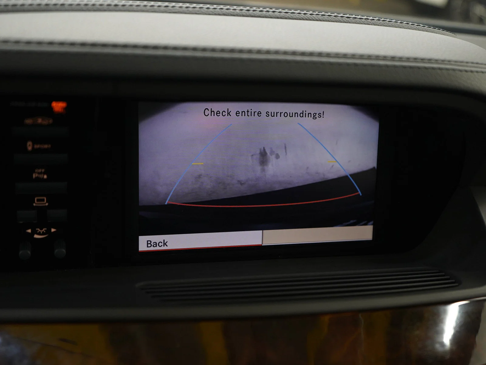 Used 2011 Black Mercedes-Benz 4D SEDAN S550 4MATIC® image 21