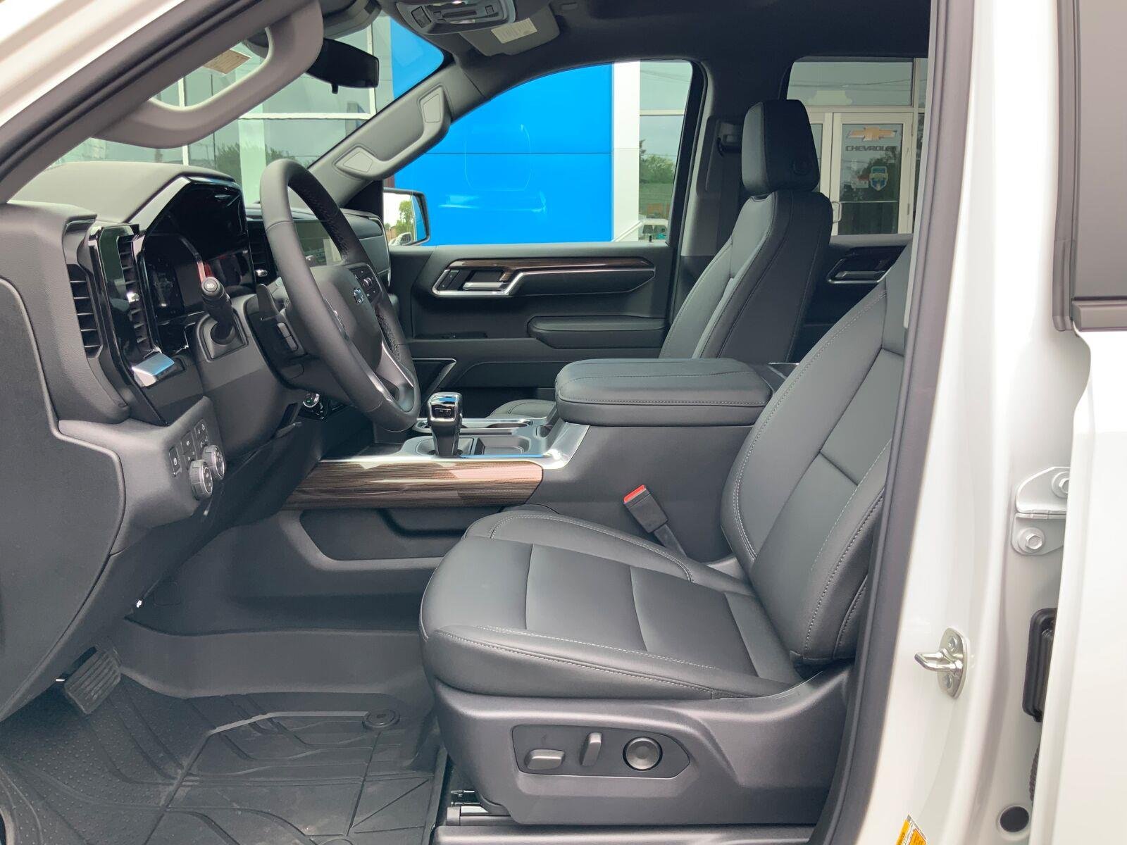 2026 Chevrolet Silverado 1500 RST - Photo 10