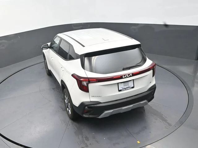 Used 2024 White Kia LX image 15
