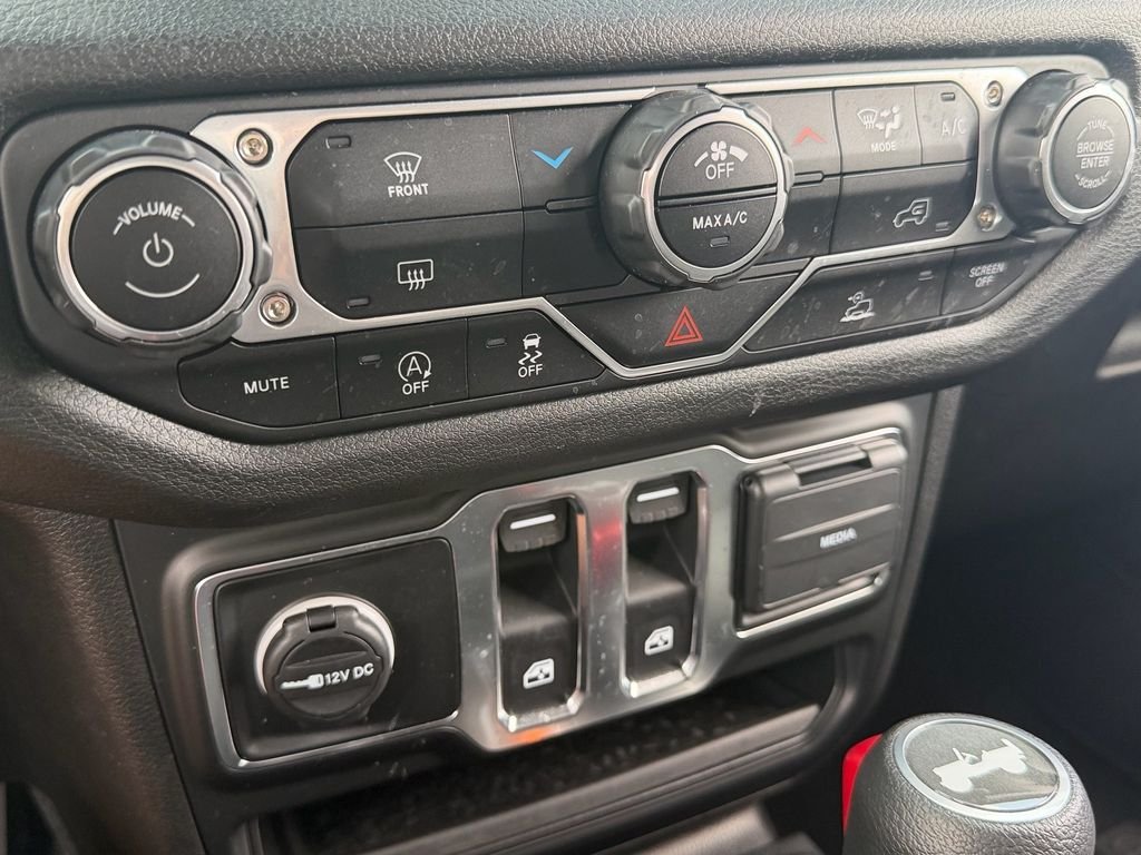 Used 2024 Black Jeep Sport S image 22