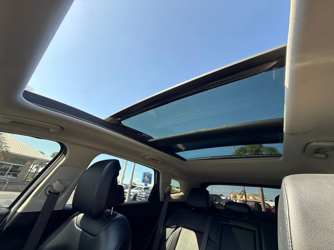Used 2023  Kia EX image 25