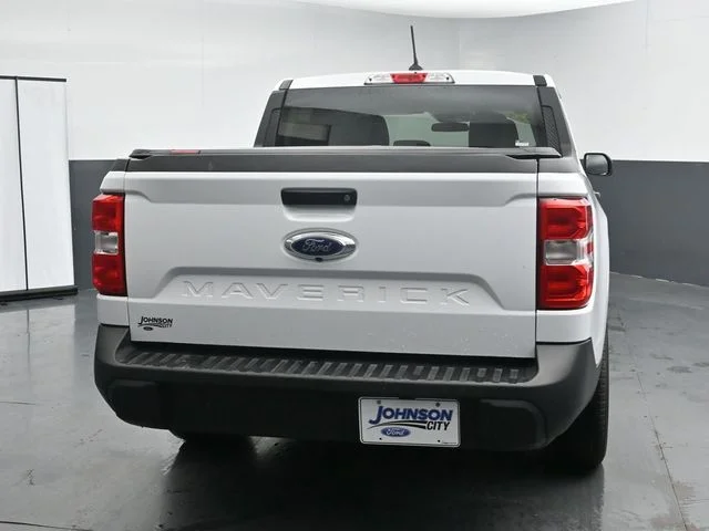 Used 2024 White Ford XL image 9