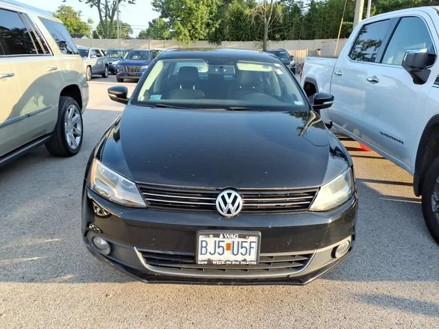 Used 2014 Black Volkswagen 1.8T SEL image 3