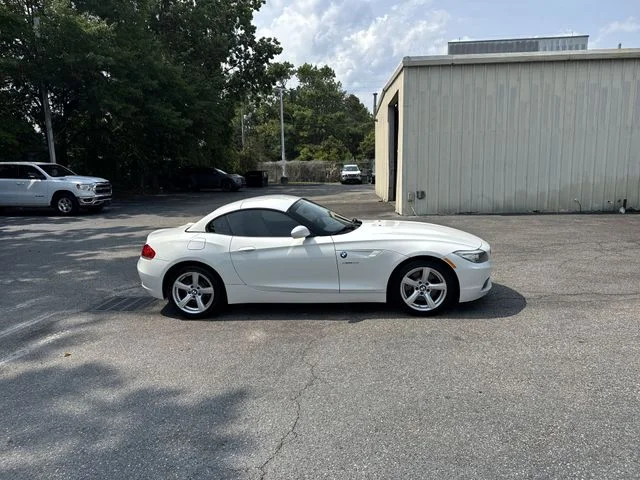Used 2013 White BMW sDrive28i image 4