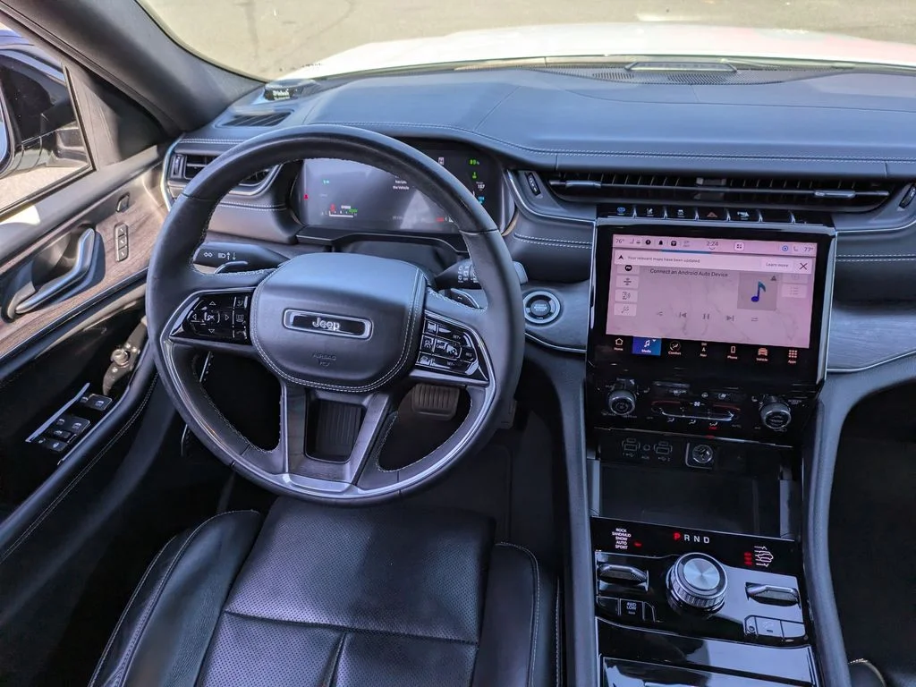 Used 2022 White Jeep Overland 4xe image 18