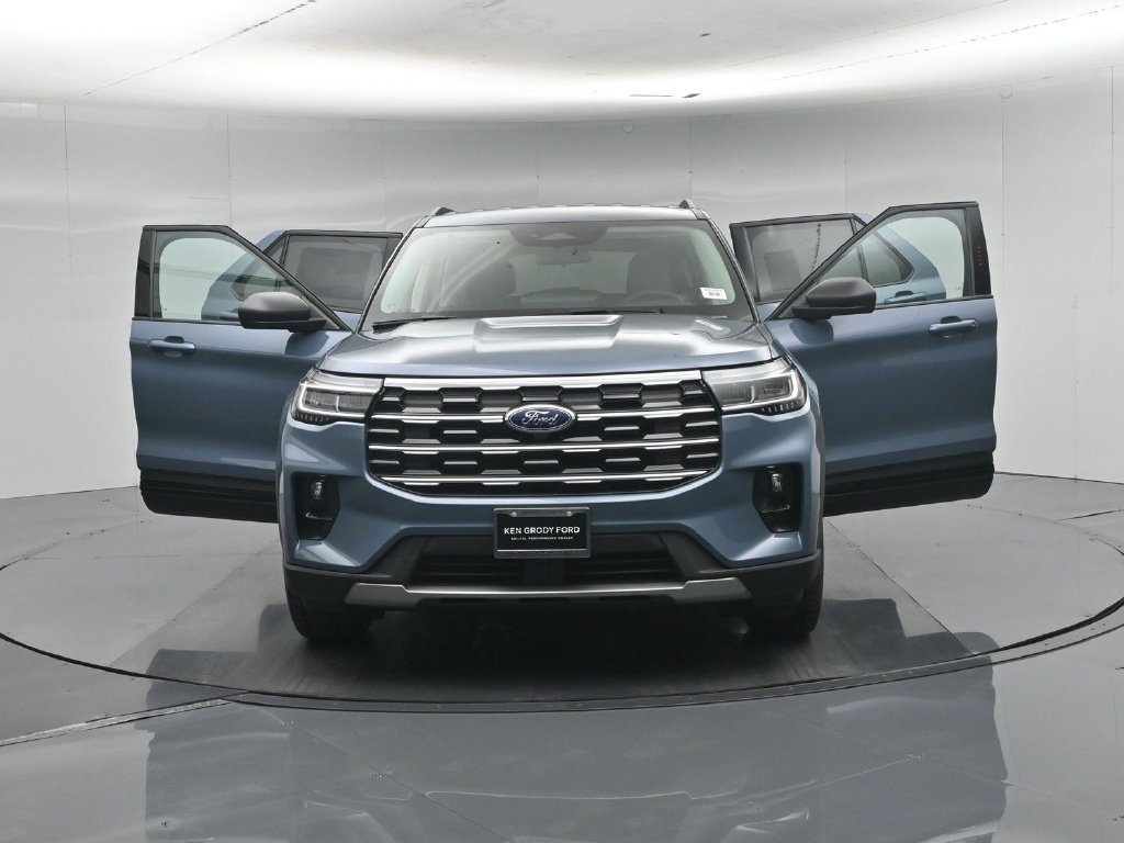 New 2026 Vapor Blue Metallic Ford Active image 34