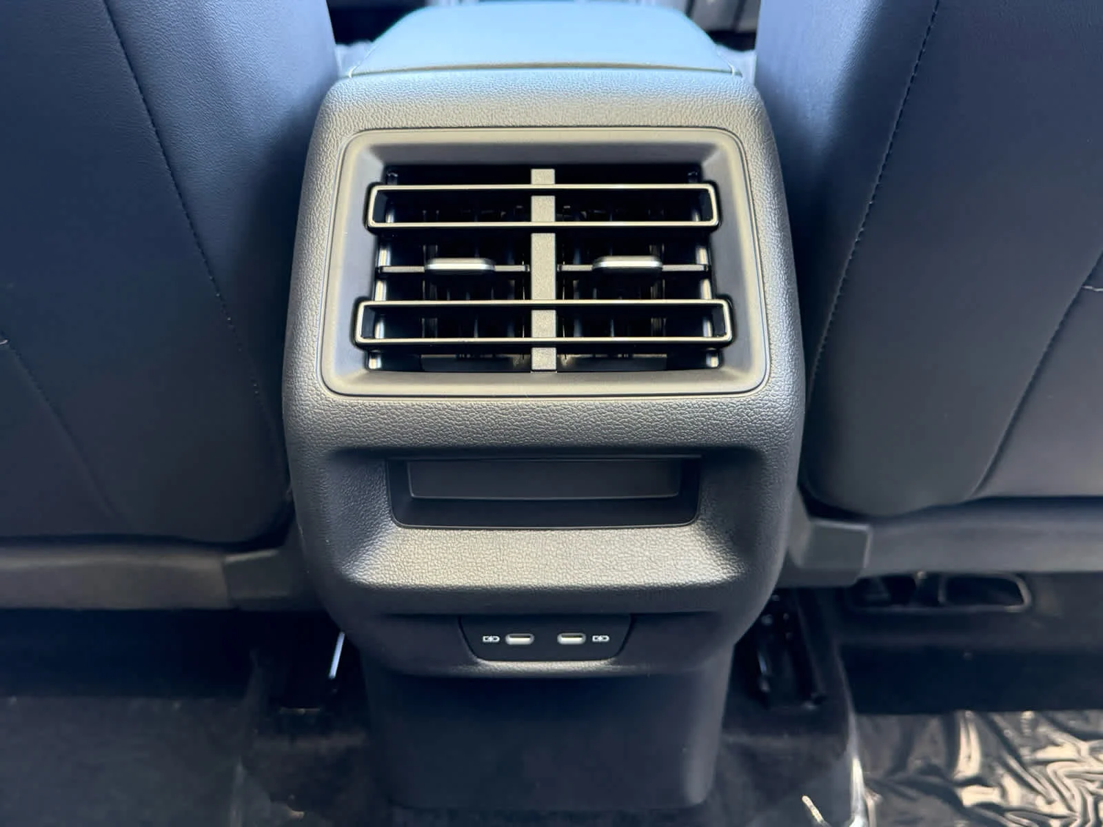 New 2026 Deep Black Pearl Volkswagen SE image 25
