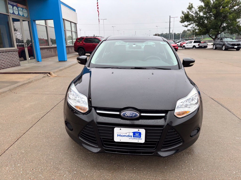 Used 2013 Tuxedo Black Ford SE image 2