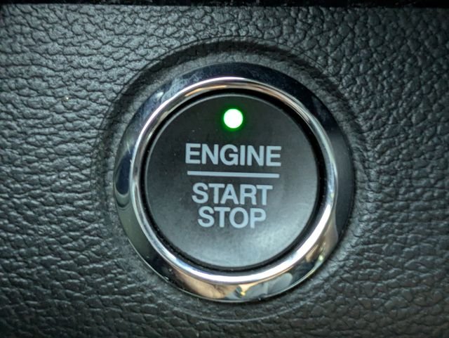 Used 2019 Black Ford Platinum image 32