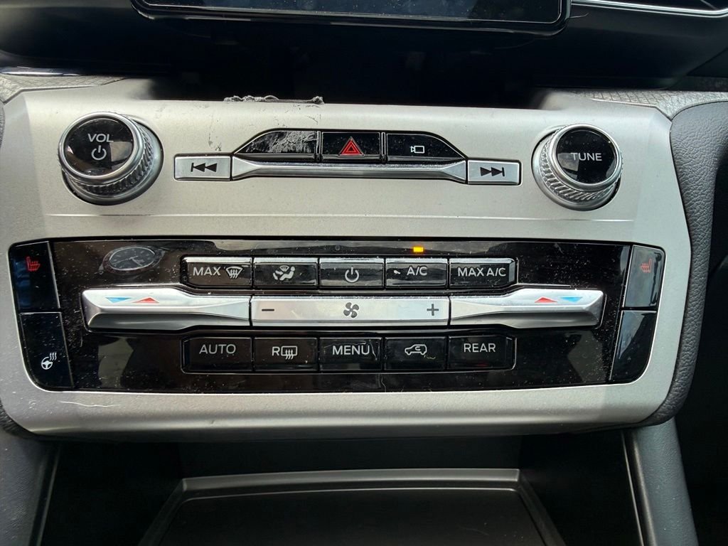 Used 2022 Star White Metallic Tri-Coat Ford Timberline image 15