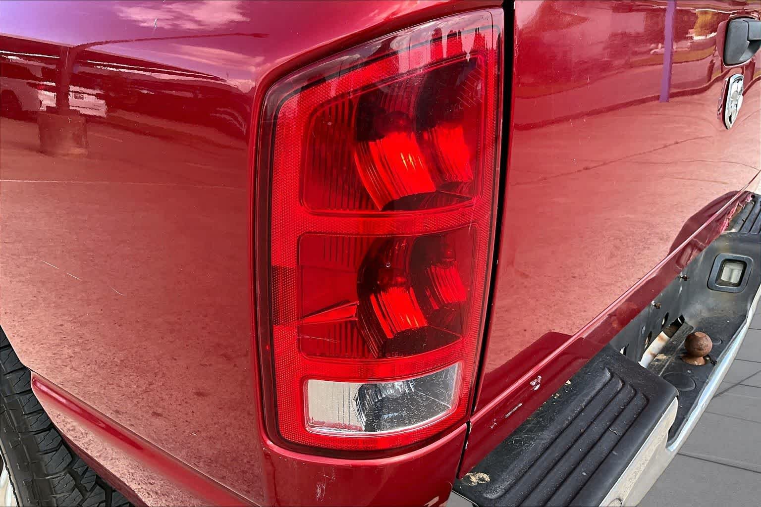 Used 2006 Inferno Red Crystal Pearl Dodge ST image 27