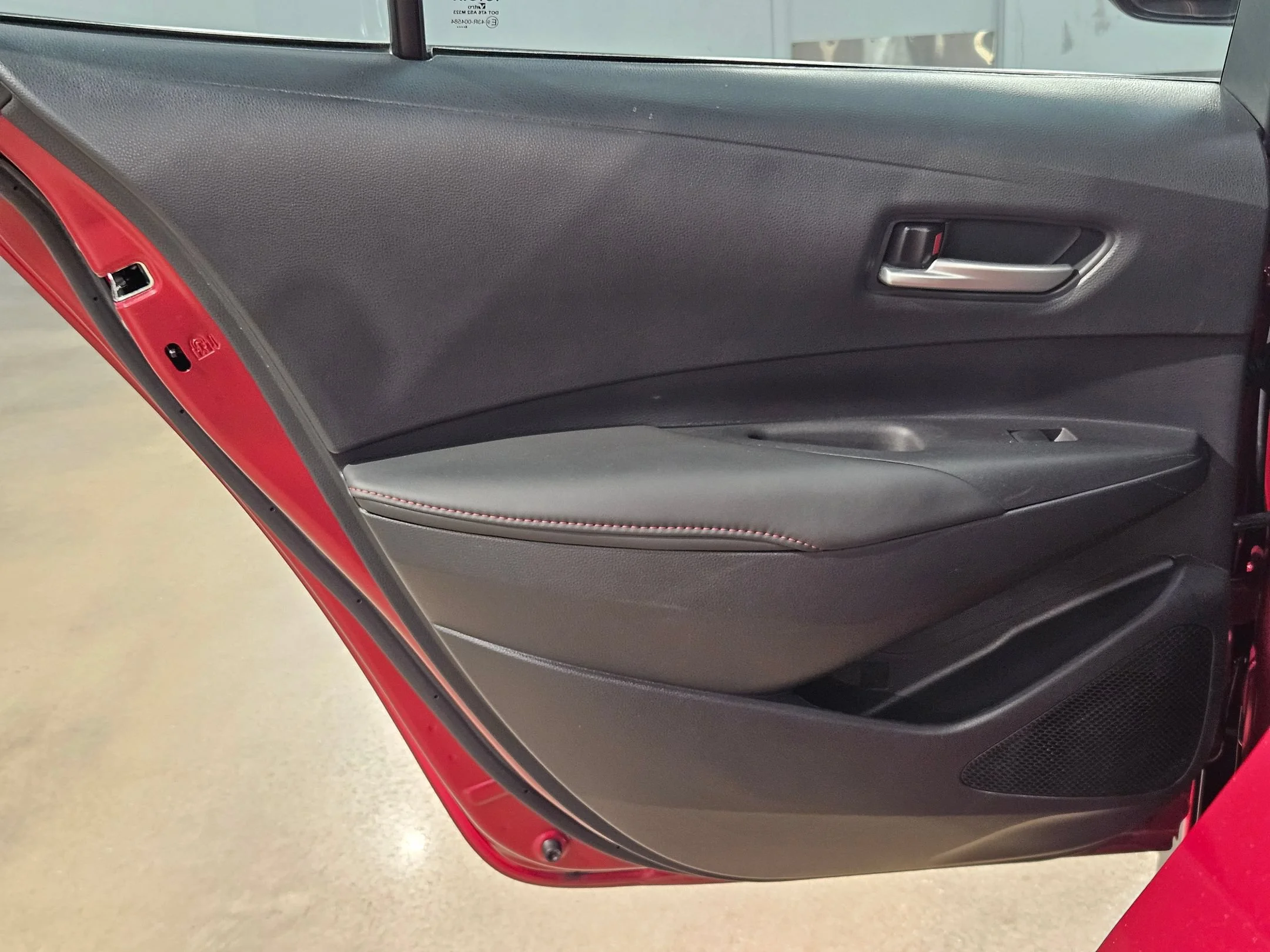 Used 2025 Ruby Flare Pearl Toyota SE image 32