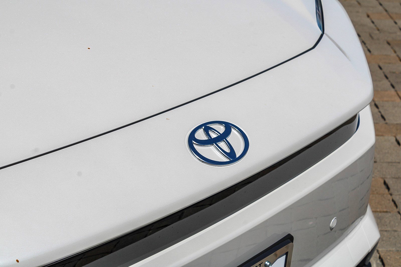 New 2026 Wind Chill Pearl <sup>1</sup> Toyota  XLE image 5