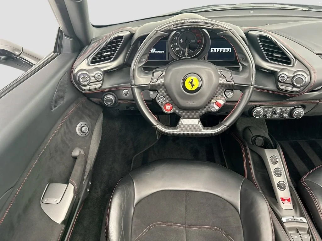 Used 2018 Nero Ferrari  image 18