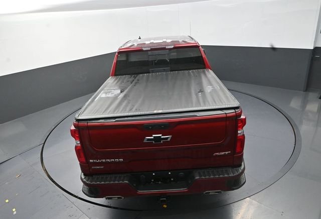 Used 2021 Red Chevrolet RST image 17