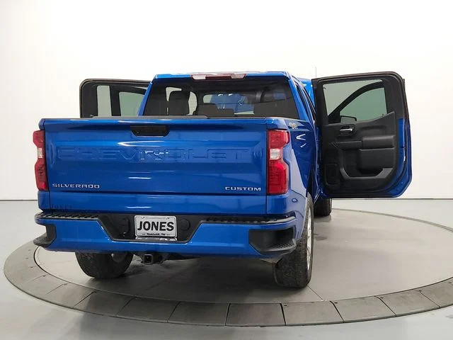 Used 2023 Blue Chevrolet Custom image 14