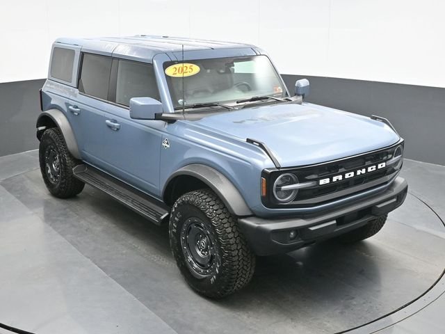 Used 2025 Gray Ford Outer Banks image 14