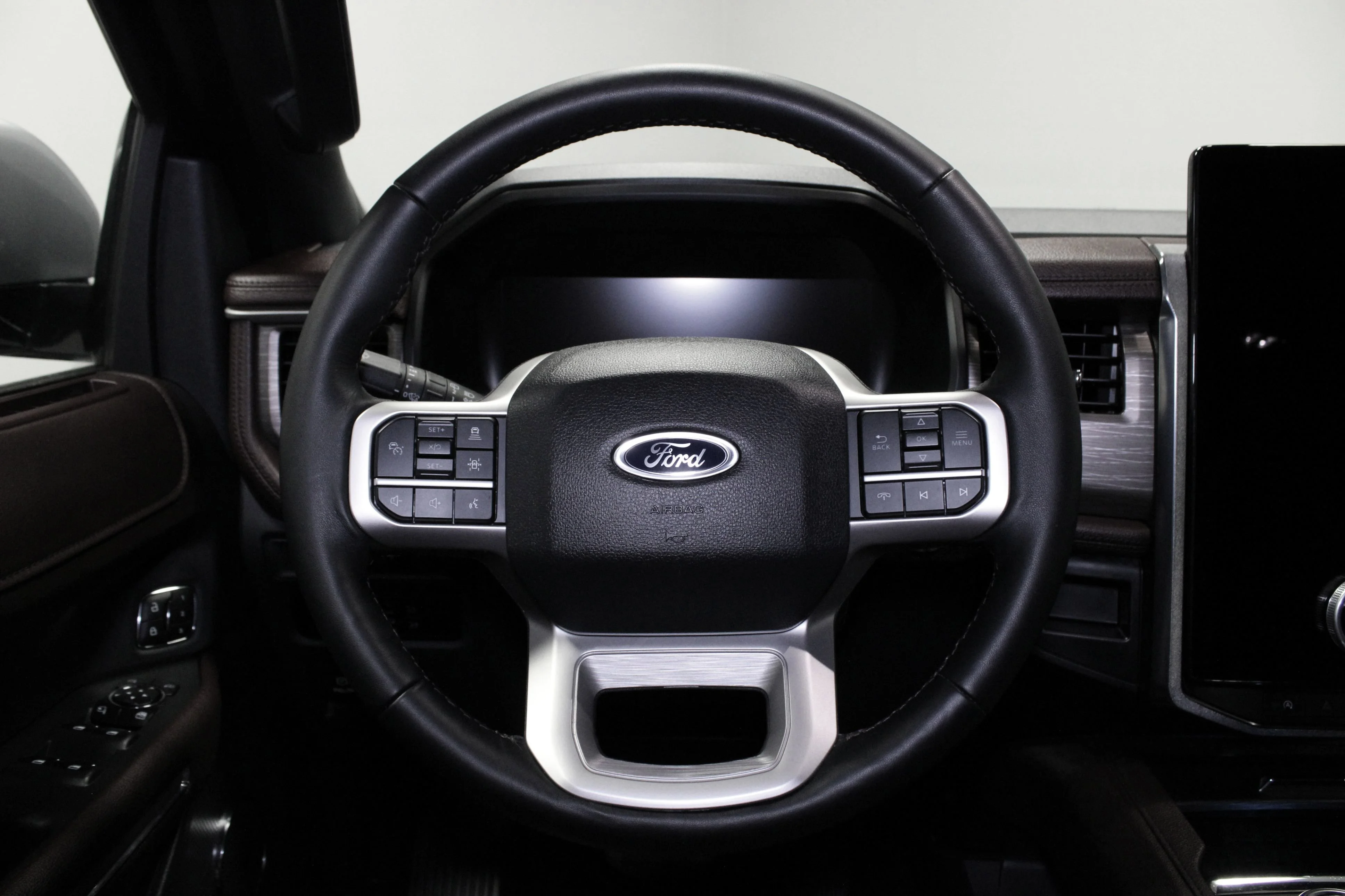Used 2024 Silver Metallic Ford Limited image 22