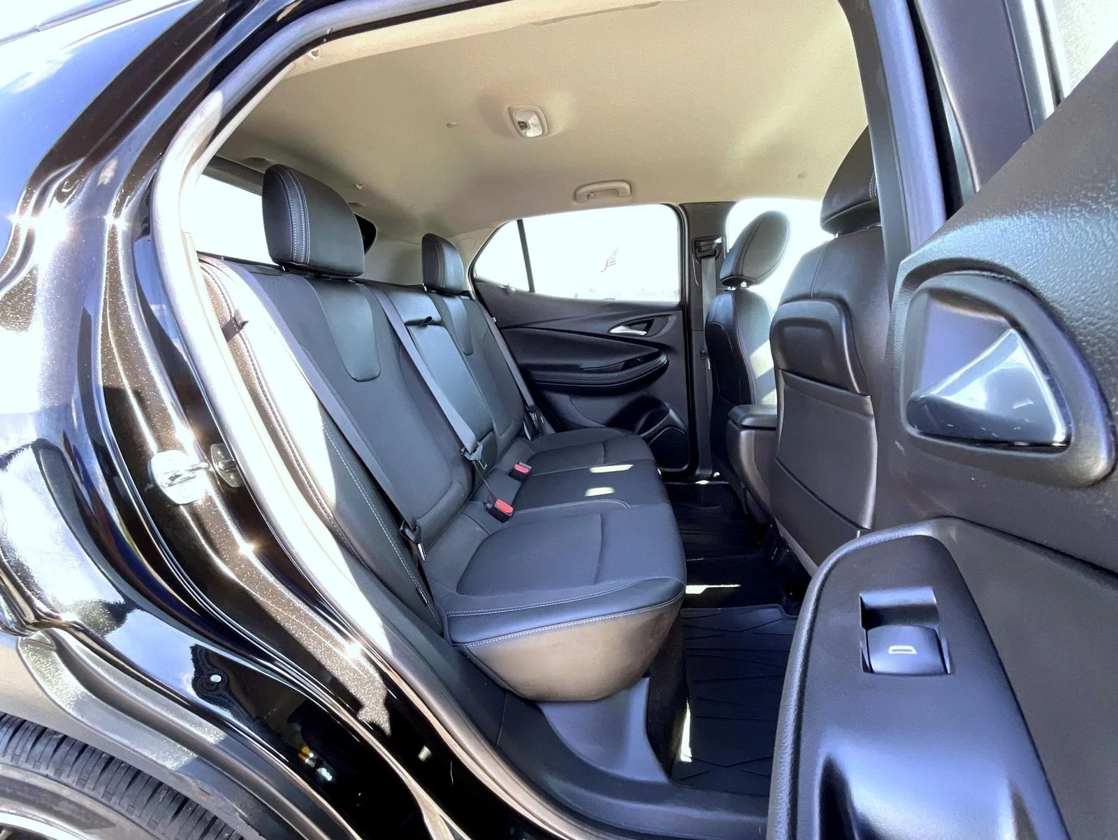 Used 2023 Black Buick Select image 18