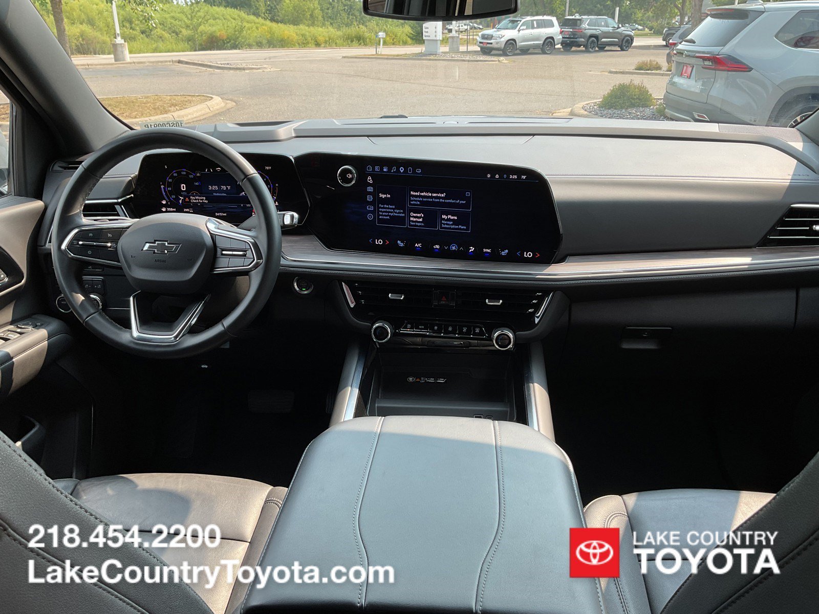 Used 2025 Gray Chevrolet Z71 image 18