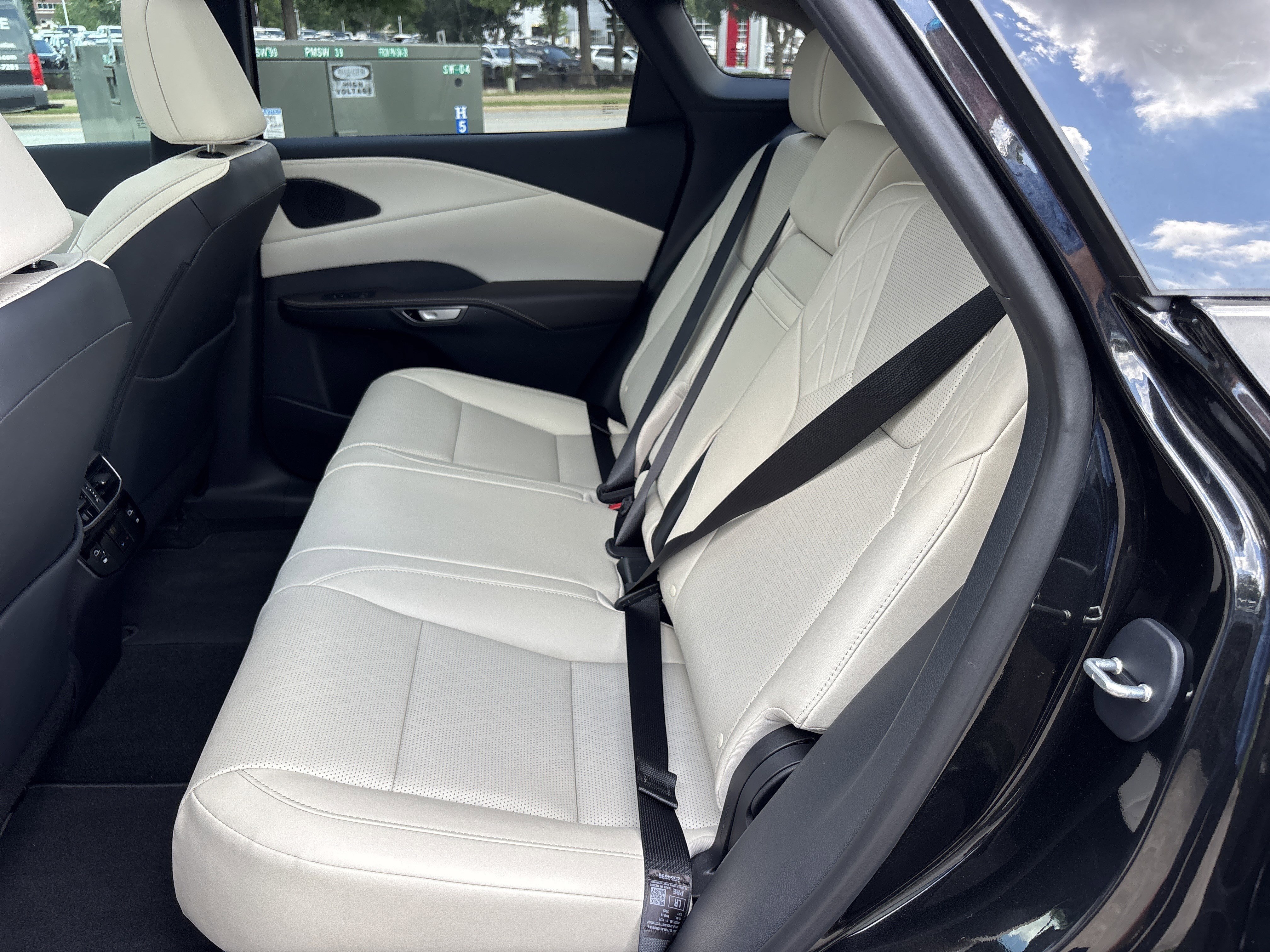 Used 2025 Black Lexus RX 350 Premium Plus image 15