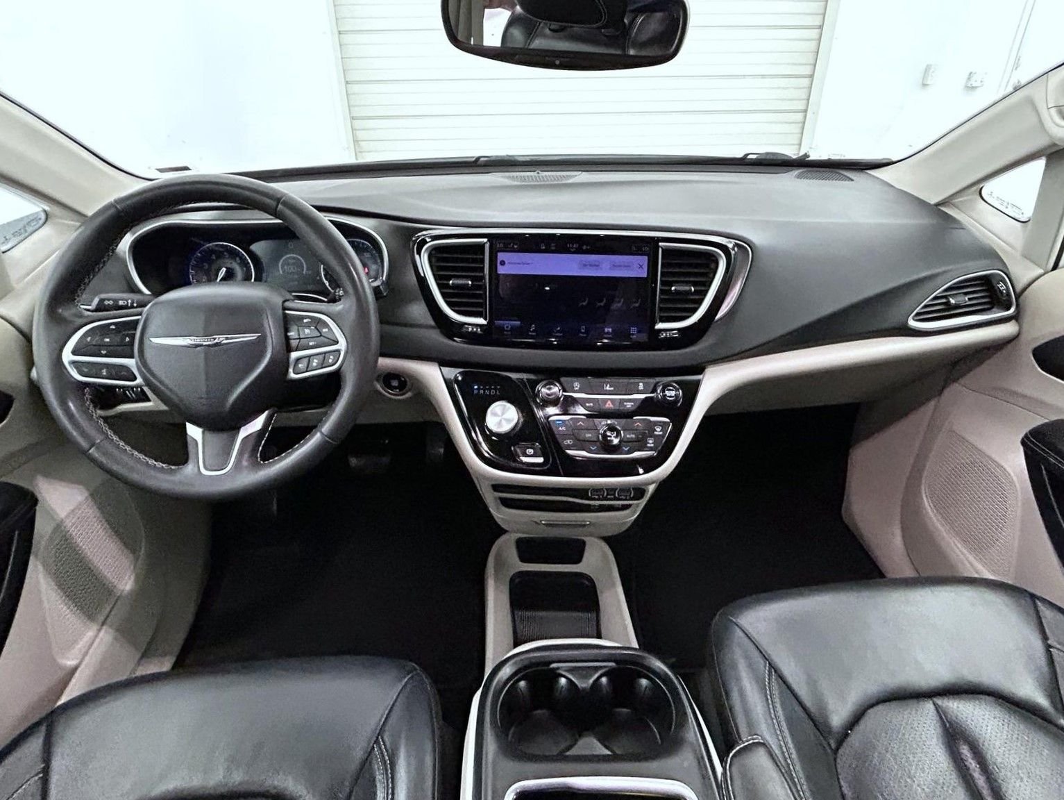 Certified Used 2022 White Chrysler Touring L image 13