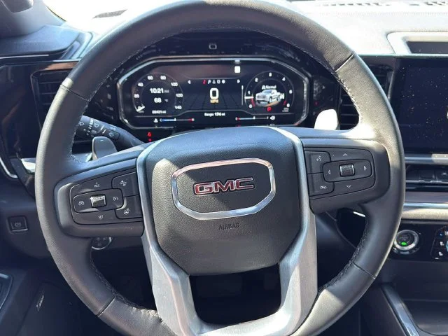 Used 2023 Onyx Black GMC SLT image 20