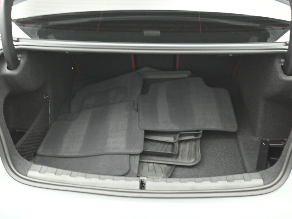 2023 BMW 330I - Image 23