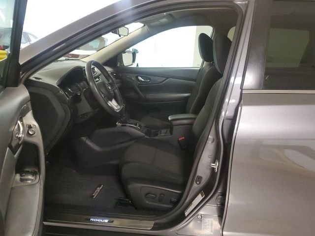 Used 2017 Gray Nissan SV image 13