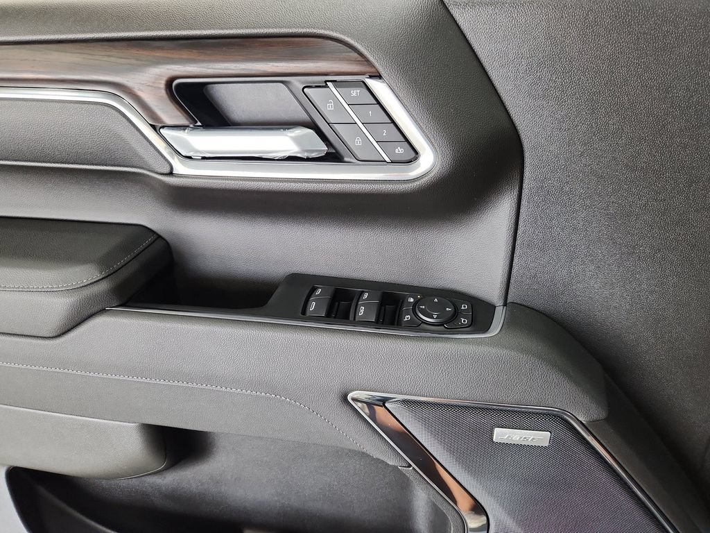 New 2026 Sterling Metallic GMC SLT image 7